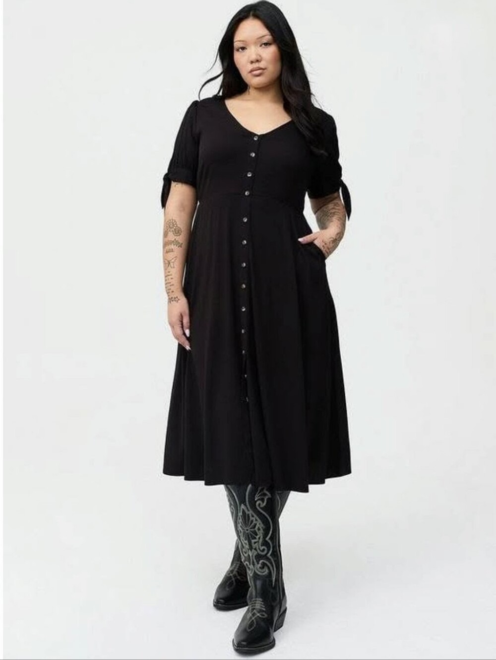 Torrid Black Challis V-Neck Midi Dress Deep Size 00 M/L 10